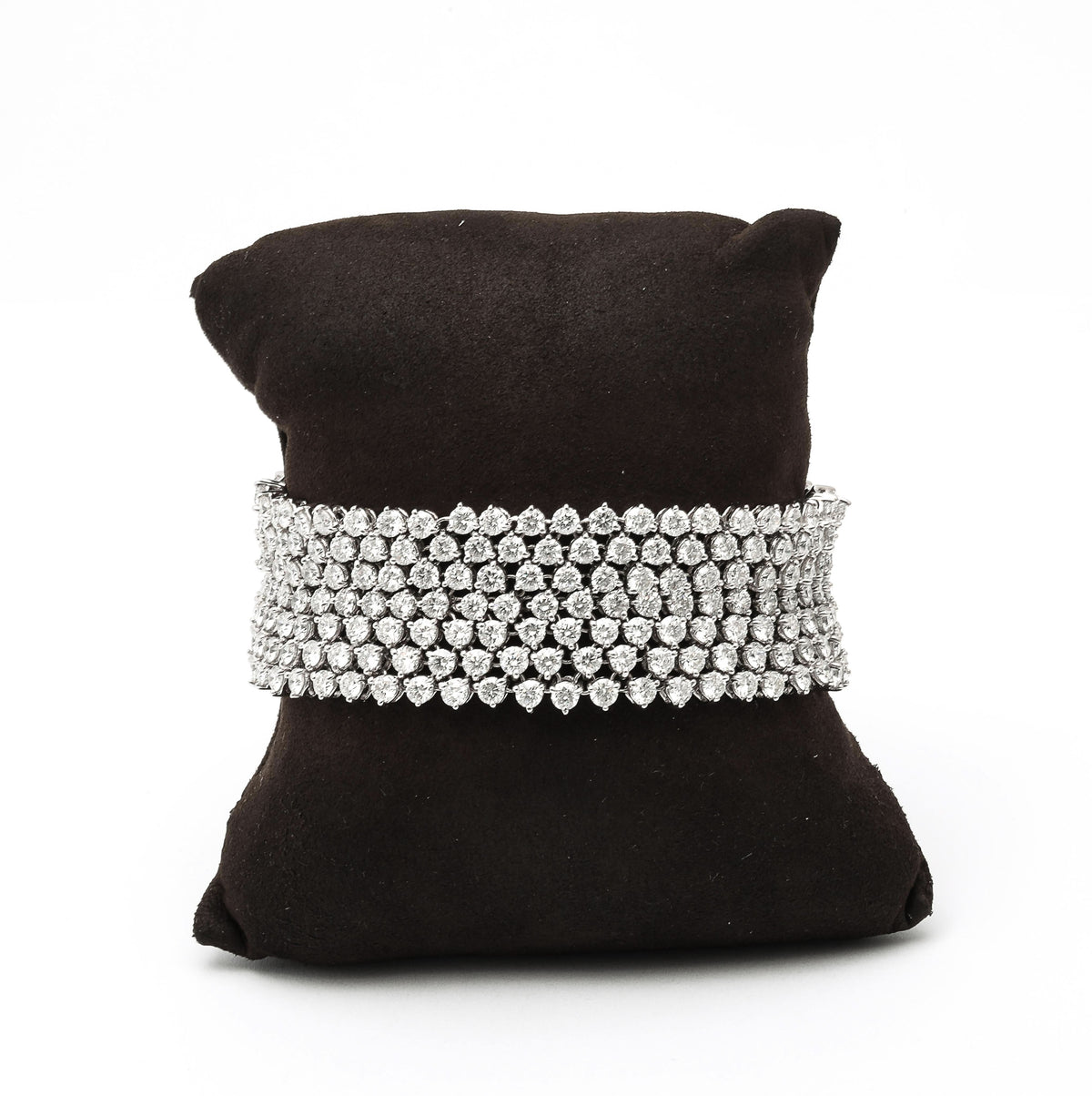 https://a.1stdibscdn.com/diamond-bracelet-for-sale-picture-3/j_415/j_278656221763050912317/2P6A4375_master.jpg