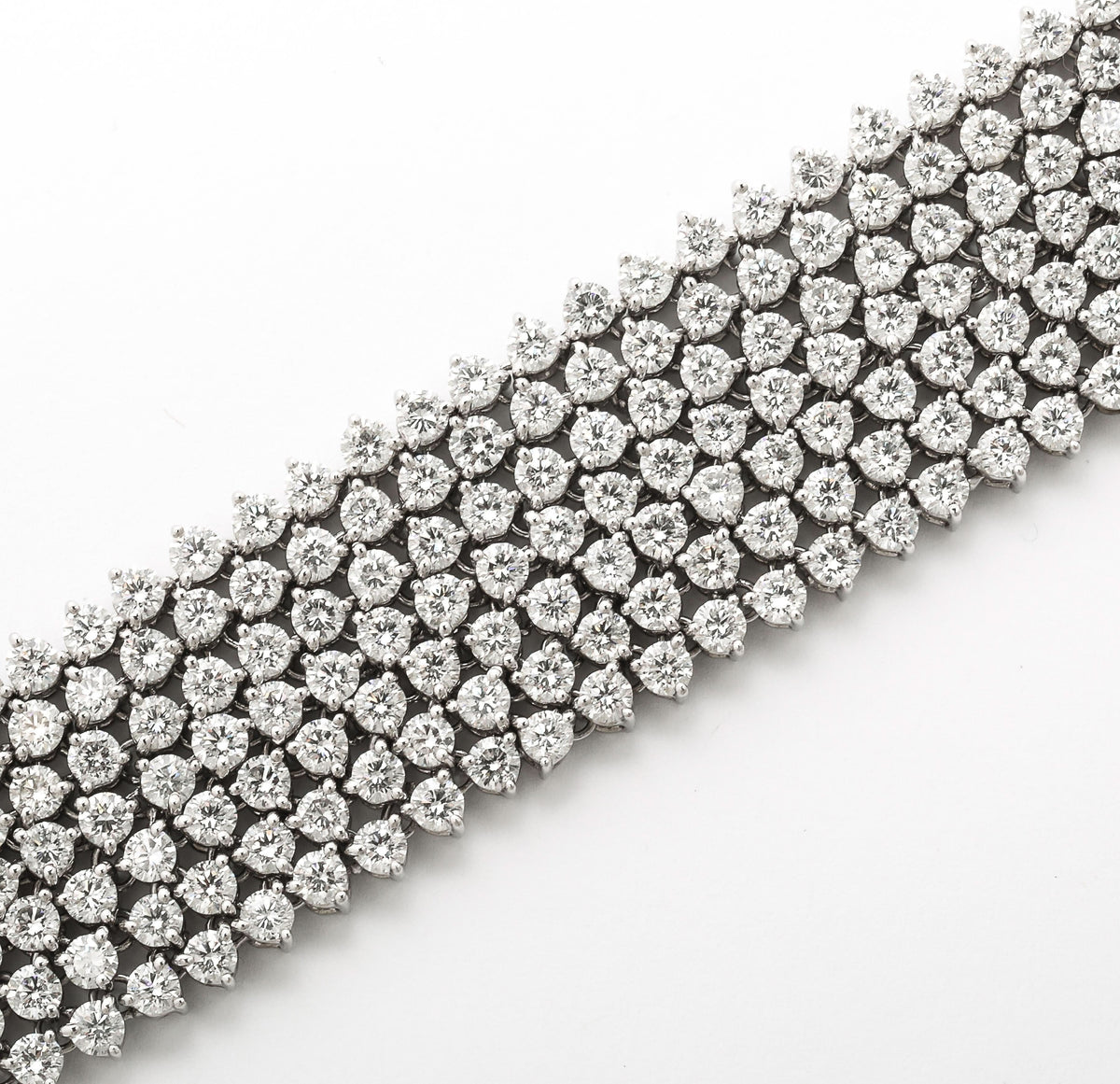 Exquisite 36.25ct Brilliant Round Diamond 18k White Gold Mesh Bracelet