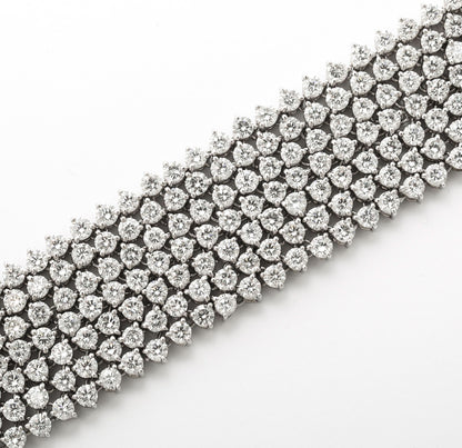 Exquisite 36.25ct Brilliant Round Diamond 18k White Gold Mesh Bracelet