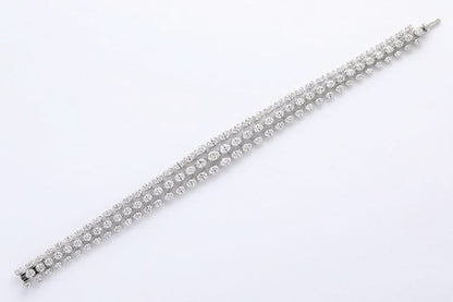https://a.1stdibscdn.com/three-row-oval-diamond-bracelet-for-sale-picture-3/j_415/j_262309421747144390410/2P6A4465_master.jpg?width=768