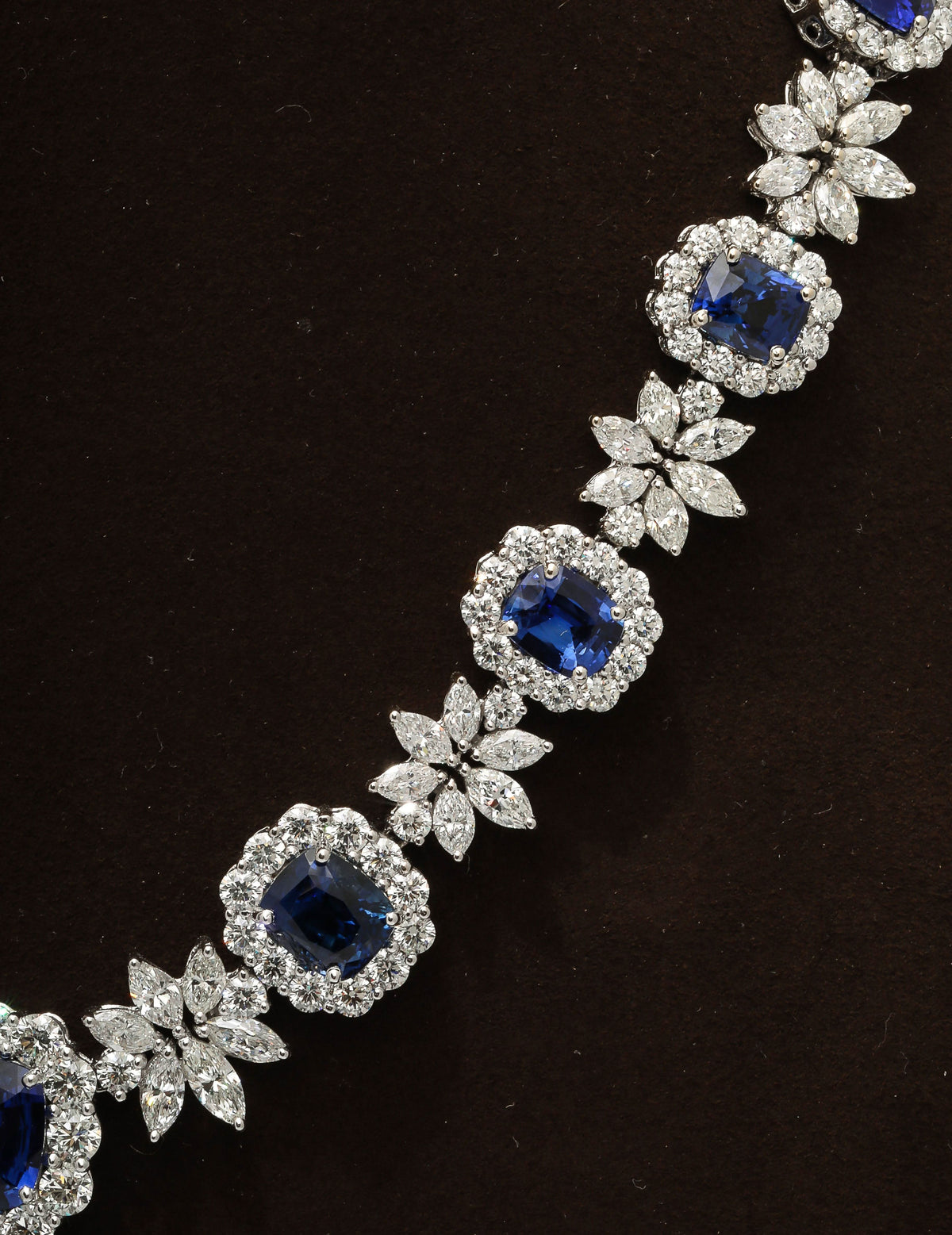 https://a.1stdibscdn.com/sapphire-and-diamond-necklace-for-sale-picture-14/j_415/j_27865992/IMG_1763056329041_master.jpeg
