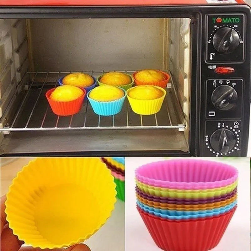 12PCS silicone muffin cups, silicone molds in the form of baking cups for kitchen baking tools, cakes and muffin pans (random color)