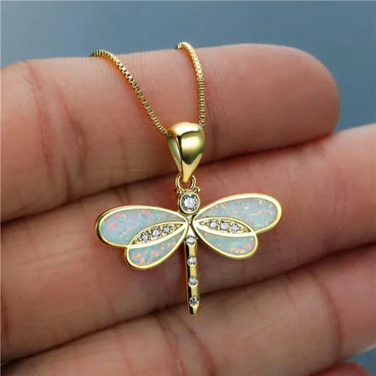 New Fashion White Imitation Opal Dragonfly Pendant Necklace Crystal Inlaid Gold Clavicle Chain Necklaces Jewelry