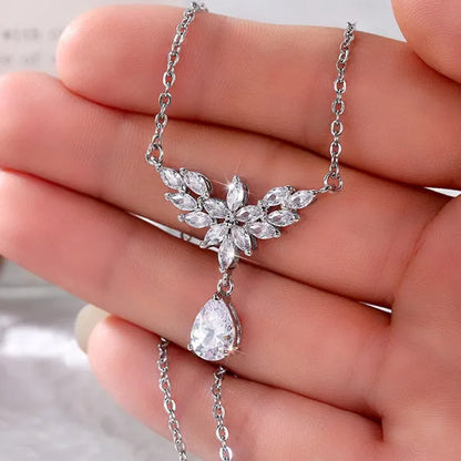 Luxury Gorgeous Silver Plated Engagement Wedding Teardrop Pendant Necklace Moissanite Lab Diamond Charm Necklace for Women Romantic Bridal Neckalce Banquet Jewelry Gift