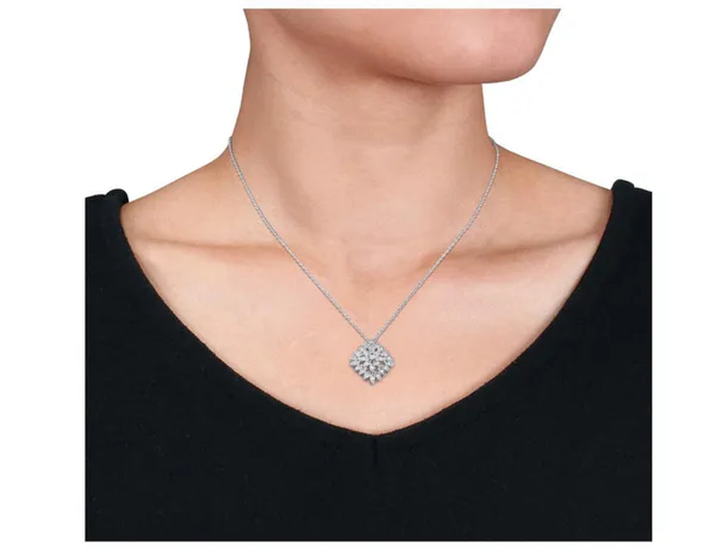 1/4 Carat (Ctw) Diamond Cluster Pendant Necklace in Sterling Silver with Chain