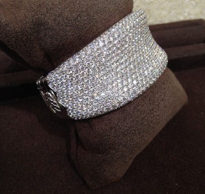 https://a.1stdibscdn.com/archivesE/jewelry/upload/415/135/415_1384190288_3.jpg