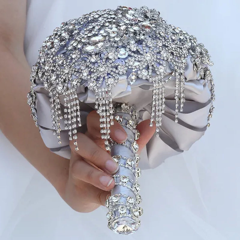 18CM High-end Luxury Full Diamond Bridal Bouquet Silver Rhinestone Brooch Tassel Wedding Flower Bouquet Handmade Bridesmaid Holding Flowers
