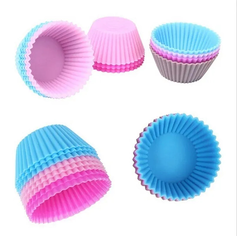 12PCS silicone muffin cups, silicone molds in the form of baking cups for kitchen baking tools, cakes and muffin pans (random color)