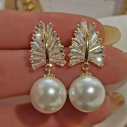 Trendy Micro Pave Cubic Zirconia Leaf Pearl Drop Earrings for Women Elegant Temperament Jewelry