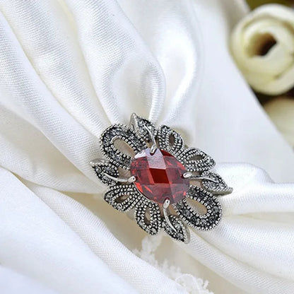 Hot Europe and the United States Retro Hollow-Out Flowers Ruby Ring Boutique Jewelry 2017 New