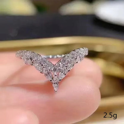 Exquisite and elegant beautiful women's fashion dazzling ring jewelry white Rhinestone full Zircon ring love heart water drop simple heart-shaped ring romantic princess engagement wedding ring anniversary Valentine's Day gift jewelry size US4-12