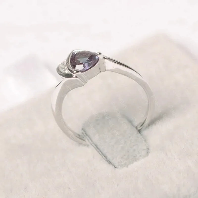 Fashion Triangle Cut Alexandrite Diamond Rings for Women Bridal Romantic Engagement Proposal Gift Jewelry