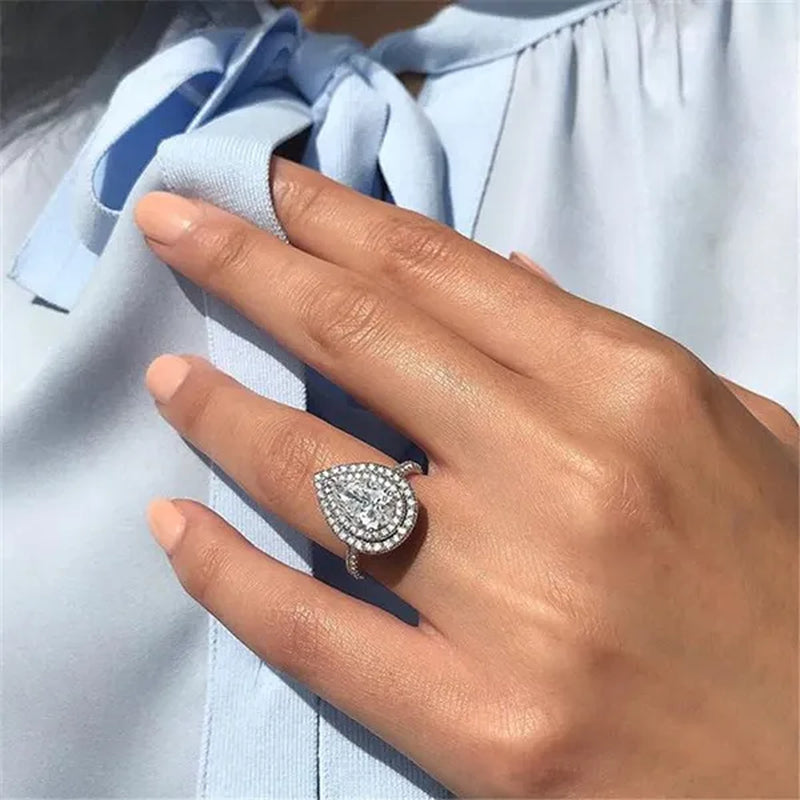 Luxurious 3.76CT Pear Cut Moissanite White Sapphire Lab Diamond Ring Sparkling Women Silver Plated Gemstone Rings Proposal Bride Engagement Wedding Rings Fashion Jewelry Accessories Anniversary Gift
