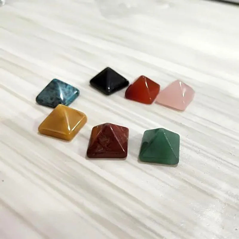 7PCS Natural Quartz Carving Stone Crystal Pyramid Pendulum 7 Chakra Pyramid Reiki Energy Pendulos Therapy Healing Stone Jewelry