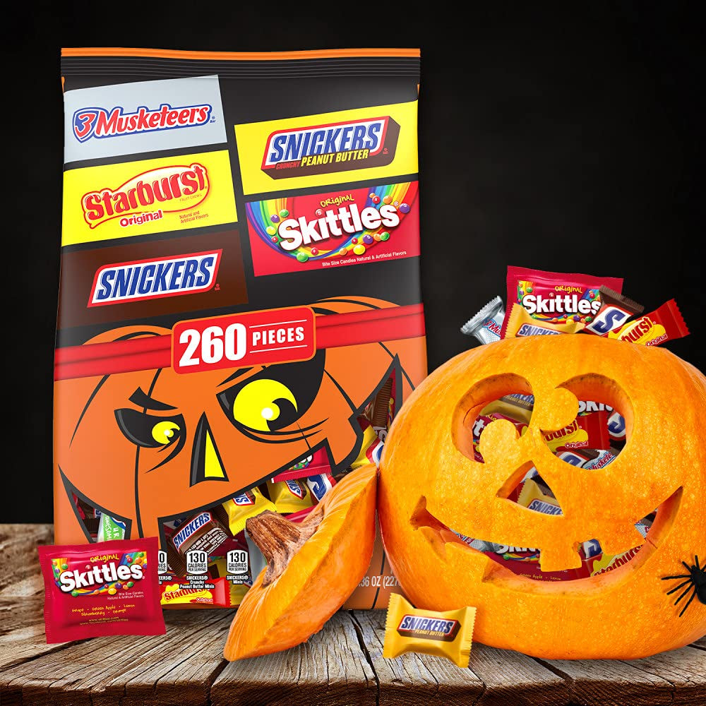 SNICKERS Chocolate Candy, SKITTLES Original Chewy Candy, STARBURST Original Chewy Candy & 3 MUSKETEERS Assorted Bulk Candy Variety Pack, 80.36 Oz Bag