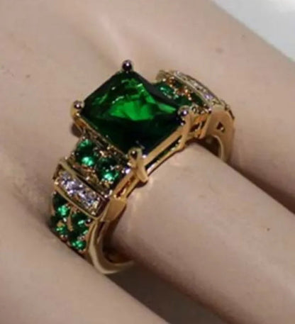 Gold Fashion Luxury Popular Emerald Green Zircon Female Diamond Ring