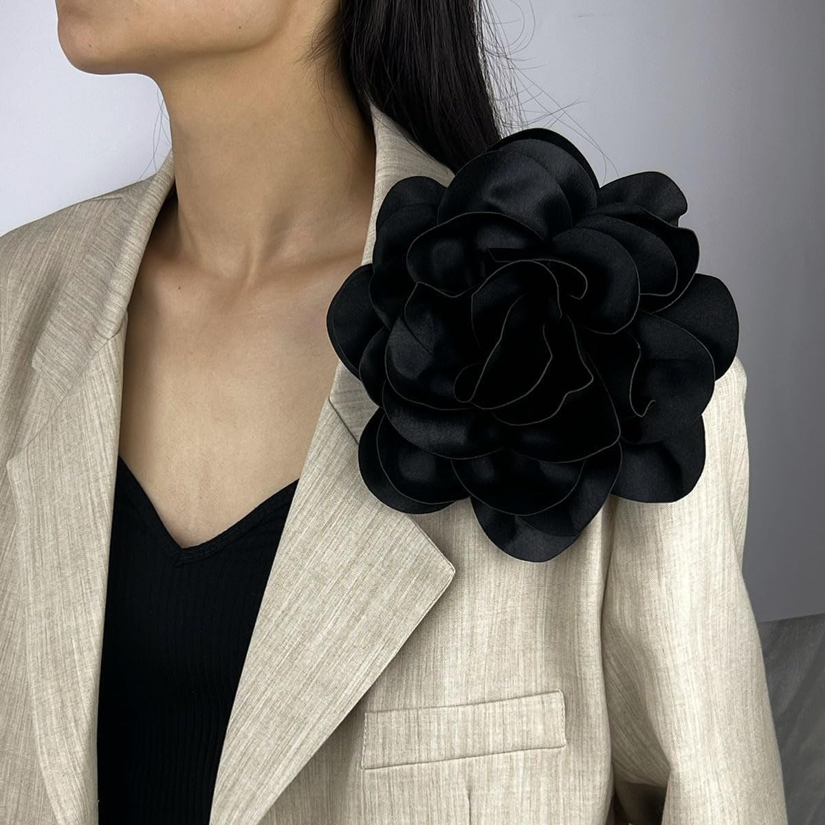 19Mm Extra Large Rose Flower Brooches Lapel Pins Dainty Satin Fabric Brooches Big Camellia Flower Brooch Pin for Women Wedding Part Dance Clothes Accessories Jewelry