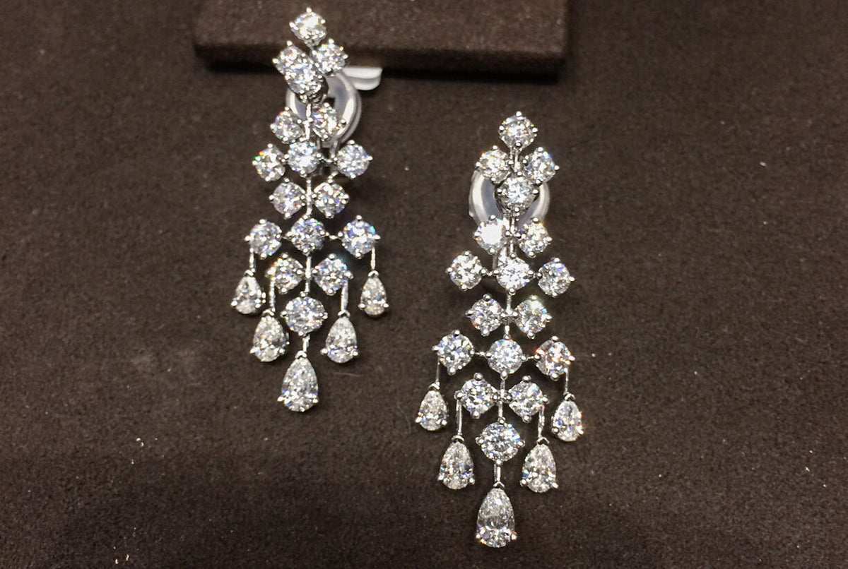 DIAMOND ROUND BRILLIANT SHAPE AND 5 ROW PEAR SHAPE DANGLE EARRING