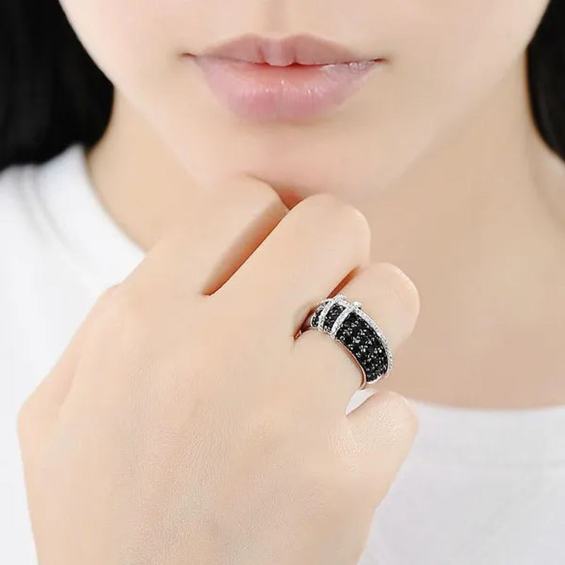 Fashion Women Creative Cross Cross Zircon Ring Black and White Bicolor Zircon Ri
