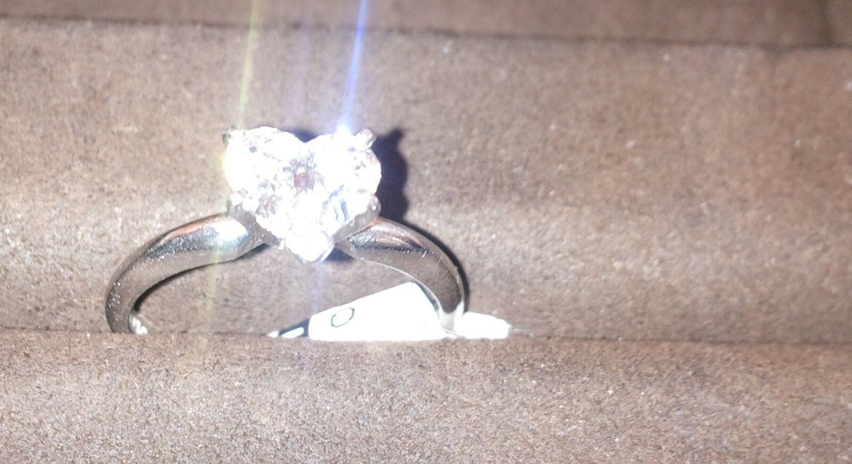 GIA CERTIFIED HEART SHAPE DIAMOND I COLOR VS1 CLARITY SOLITAIRE RING