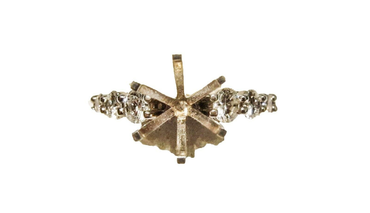 DIAMOND SIX GRADUATED ROUND BRILLIANT SETTING 6 PRONG