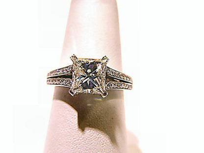 GIA CERTIFICATE D73.9% T78% GIRDLETHIN TO SLIGHTLY.THICK