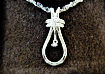 DIAMOND PENDANT INCLUDED CHAIN