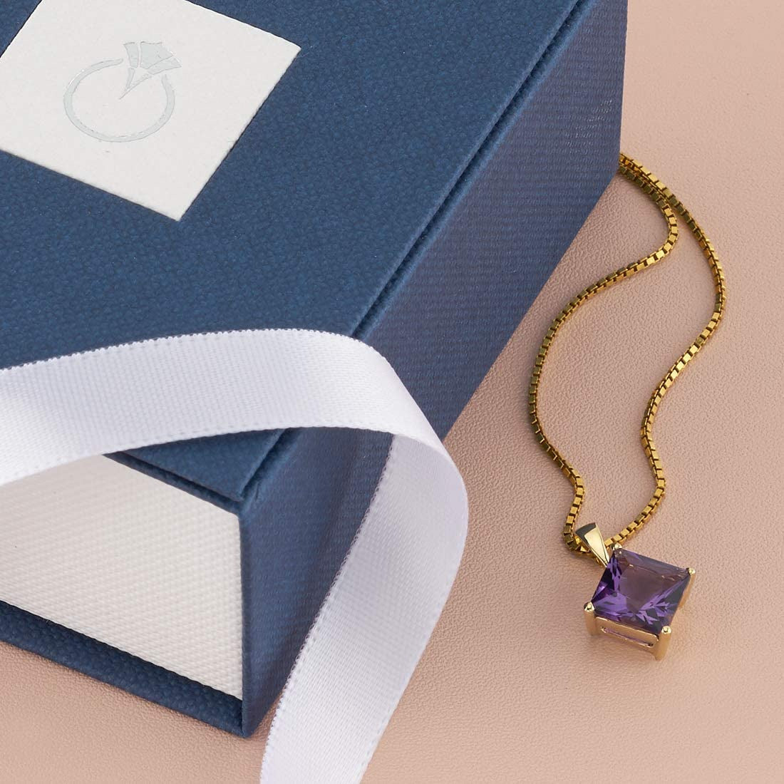 Amethyst Pendant in 14 Karat Yellow Gold, Classic Solitaire, Princess Cut, 8Mm,