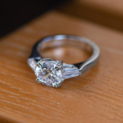 2.0Carat round D Color Moissanite Engagement Ring with GRA for Women