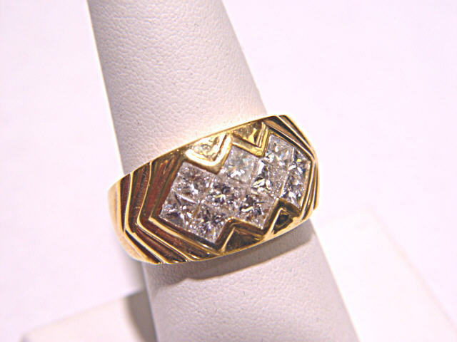 1.77 CT PRINCESS CUT INVISIBLE SET DIAMOND TOP SET BAND 10 STONE 17 POINTER 18 K