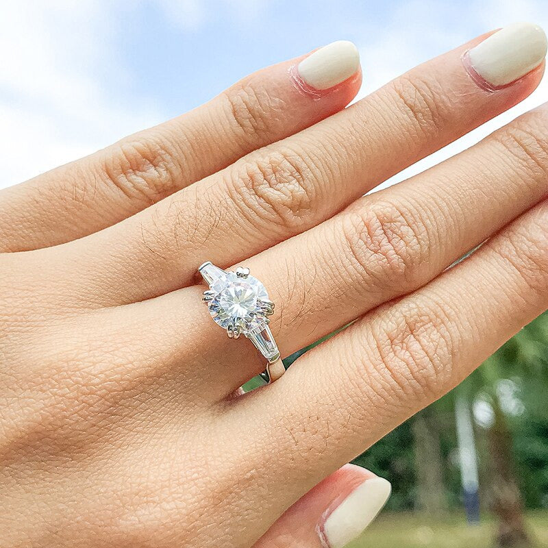2.0Carat round D Color Moissanite Engagement Ring with GRA for Women