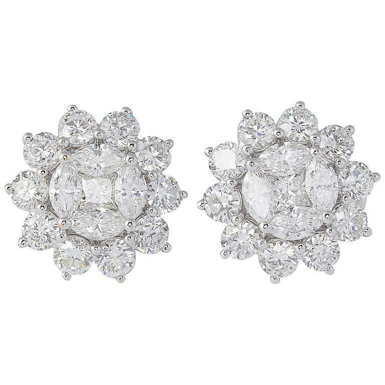 Unique Diamond Illusion 6.13 ct Stud Earrings with Halo Design