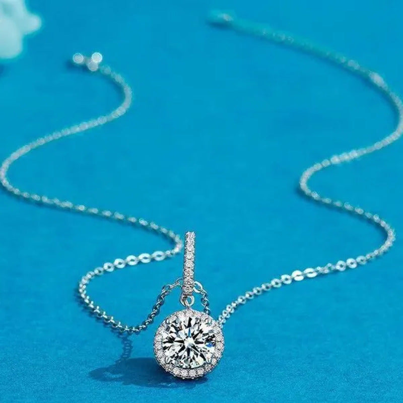 Exquisite Fashion 2Ct Moissanite Solitaire Pendant Necklace for Bridal Engagemen