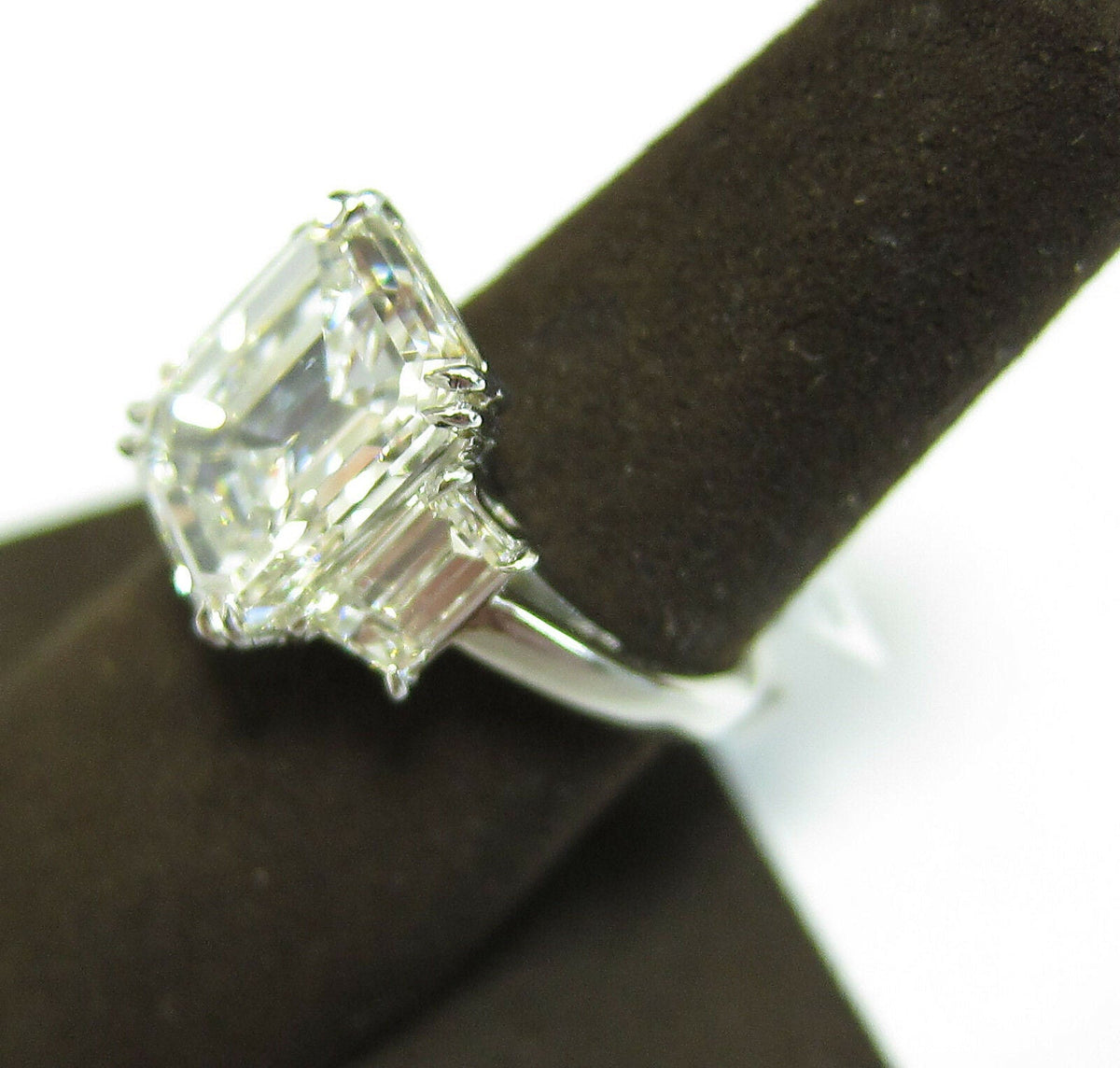 GIA Certified Emerald Shape Diamond J VS1 VG Excellent trapezoid engagement ring