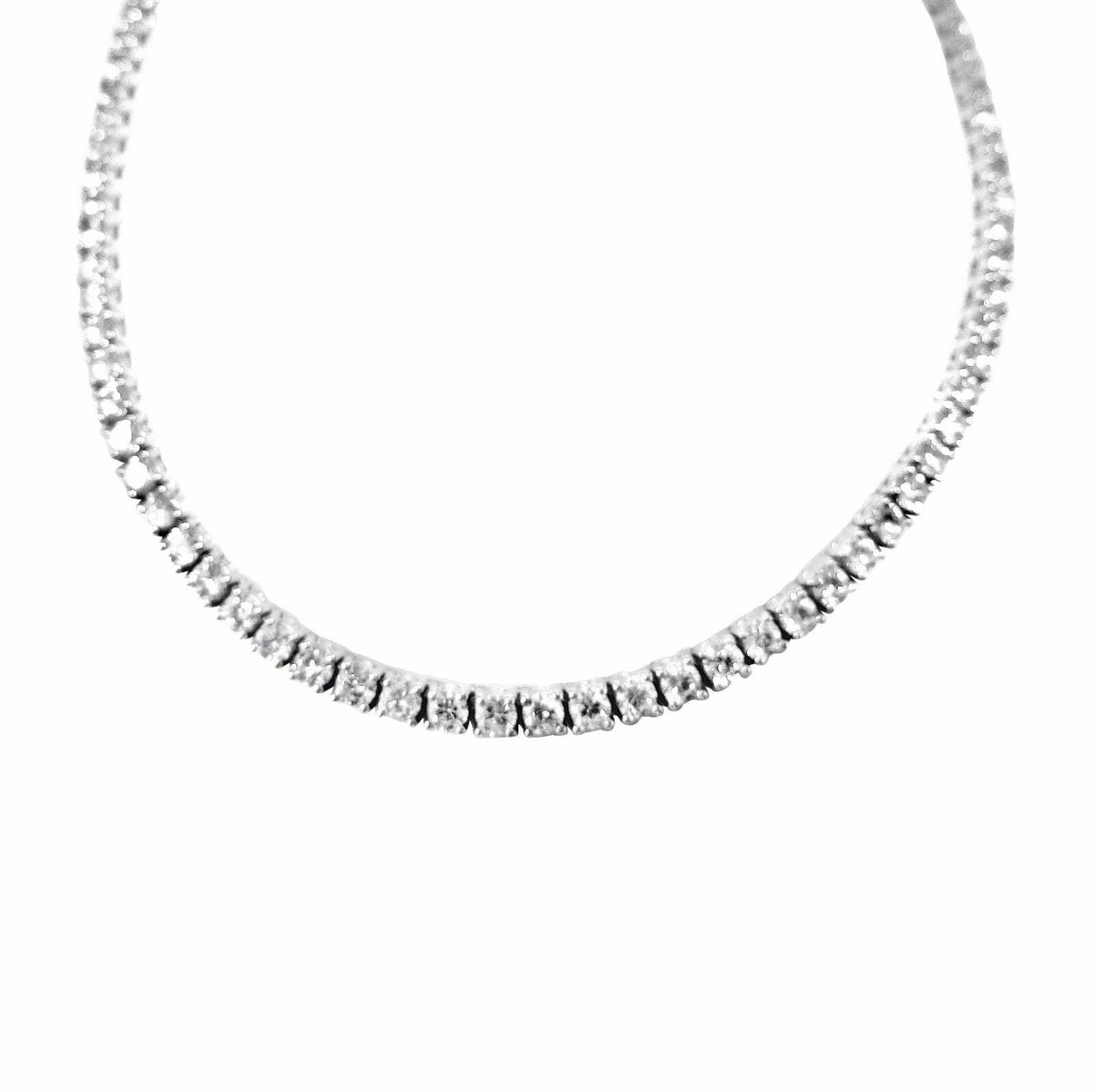 DIAMOND TENNIS NECKLACE 20 POINTERS SAME SIZE DIAMOND SET TO THE BACK