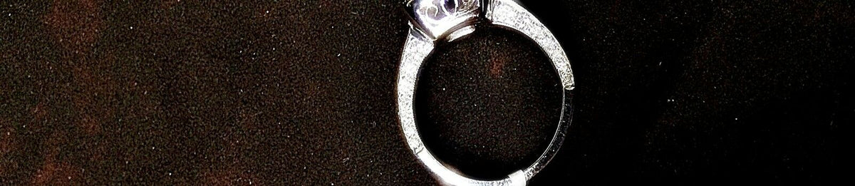 GIA CERTIFIED G COLOR VS1 CLARITY GRADE CUSHION SHAPE HALO ROUND ENGAGEMENT RING