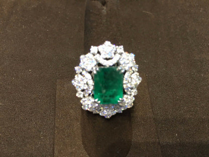EMERALD RECTANGULAR DIAMOND ROUND BRILLIANT SHAPE SPLIT SCHANK