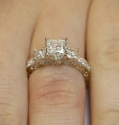 New Exquisite Princess Square Diamond Ring Classic Super Flash Engagement Ring A