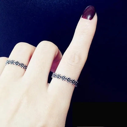 Fashion Jewelry for Women a Lovely Little Daisy Flower Crystel Ring