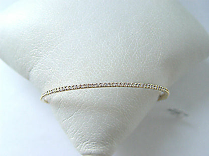 .66 CT DIAMOND SET ON TOP BANGLE ROUND 18 K YELLOW GOLD
