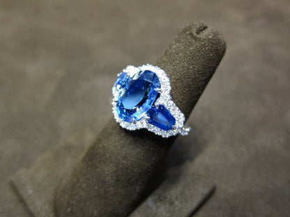 SAPPHIRE OVAL SHPE 12.42X8.22X5.06MM DEPTH SAPPHIRE