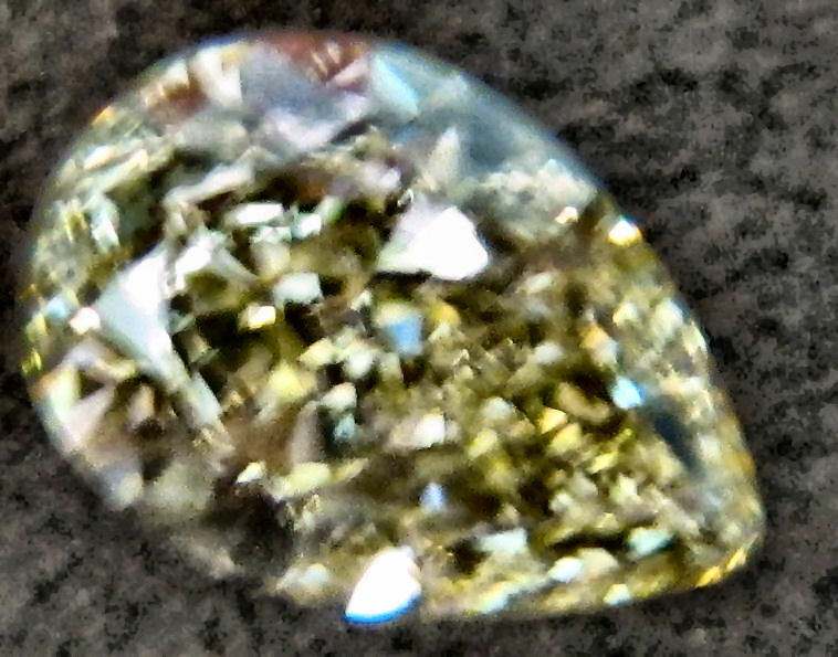 GIA certified pear shape fancy yellow diamond 100% natural loose diamond