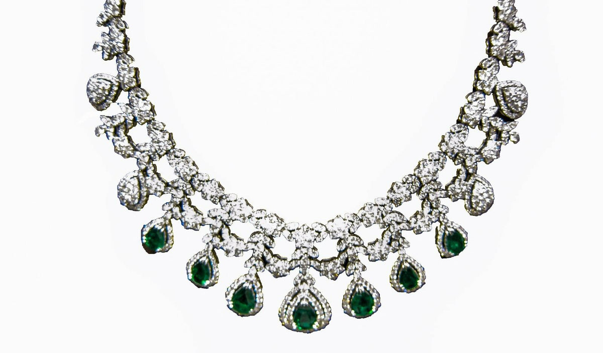 EMERALD PEAR SHAPE DIAMOND ROUND BRILLIANT SHAPE FRONT SET NECKLACE