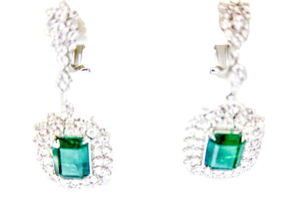 EMERALD GREEN TWO SET ROUND BRILLIANT DIAMOND EARRING