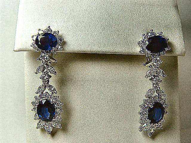 4 OVAL BLUE SAPPHIRES SET WITH MARQUISE ROUND BRILLIANT SHAPE DIAMOND EARRING
