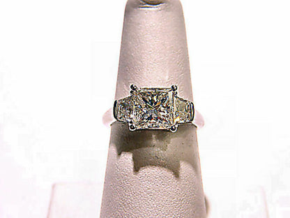 GIA CERTIFIED PRINCESS 2.36 CT G COLOR VVS2  W2.36CT D72.2% T81% GIRDLESL. THICK
