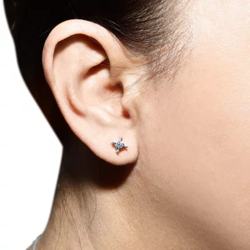 0.13 CT. T.W. Diamond Earring in 14K White Gold