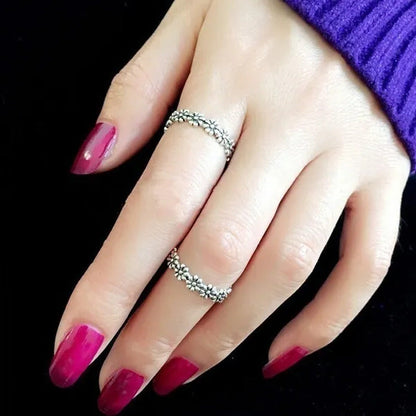 Fashion Jewelry for Women a Lovely Little Daisy Flower Crystel Ring