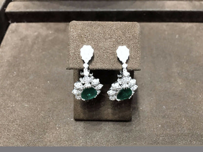 EMERALD GREEN PEAR SHAPE DIAMOND BAGUETTE  ROUND BRILLIANT SHAPE