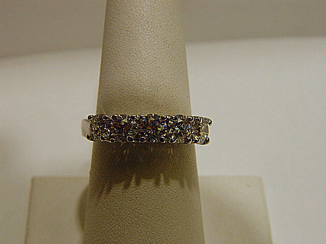 DIAMOND 5 STONE BAND ROUND BRILLIANT SHAPE COMMON PRONG DIAMOND ANNIVERSARY BAND